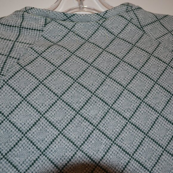 THE BOSS Made with Love Green Square Lines Pattern Short Sleeves Blouse ~S /18.5 - Picture 4 of 8